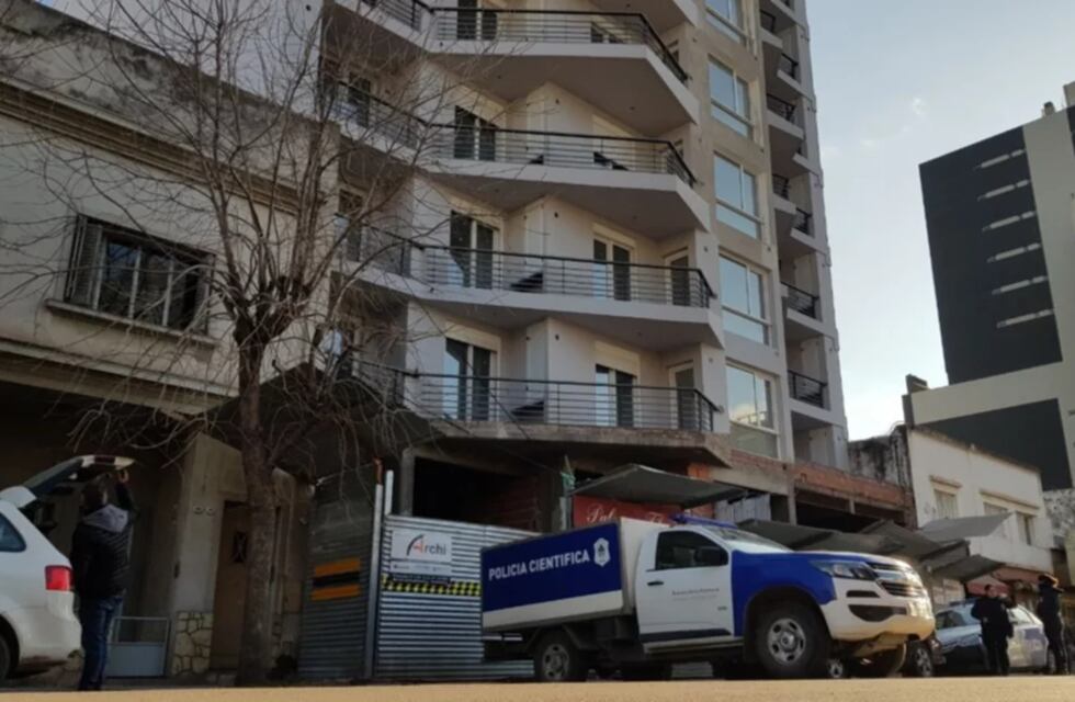 Bahía Blanca: sin arnés de seguridad puesto un obrero cayó del piso 13 y murió