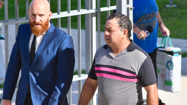 El nuevo sospechoso se presentó en la Justicia junto a su abogado. (Tomy Fragueiro / La Voz)