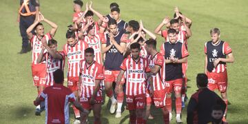 Una postal que parecía olvidada. Instituto festejando en Alta Córdoba. Ganó la Gloria (Foto: Ramiro Pereyra).