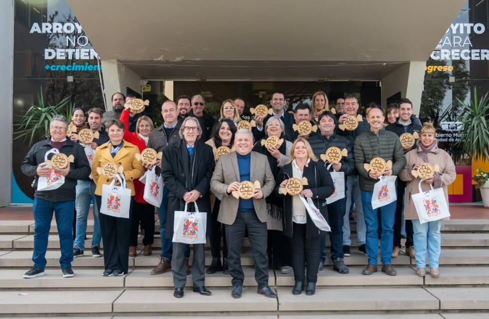 Más de 20 intendentes firmaron convenios claves con la Defensoría del Pueblo en Arroyito