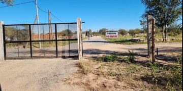 El dueño del terreno dice que construyeron un barrio privado en su lote de 10 hectáreas.