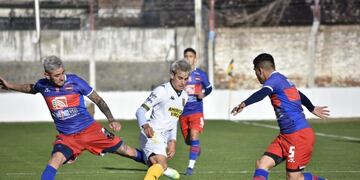 El equipo tandilense perdió como local ante Güemes de Santiago del Estero