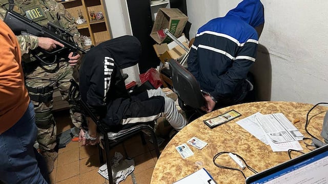 El joven de 23 años fue hallado en una vivienda de Gallo al 1600 junto a un adolescente.