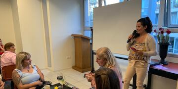Además, se realizó un reconocimiento a mujeres trabajadoras de amplia trayectoria en la actividad.