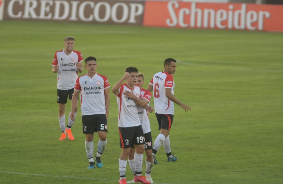 Instituto se recuperó de sus errores y lo empató ante Morón