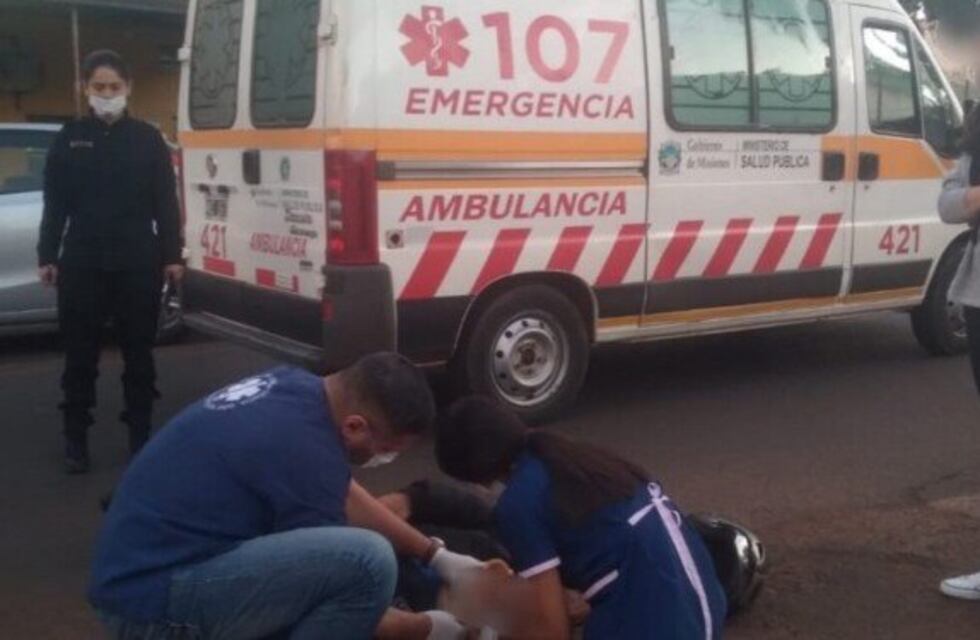 Motociclista herido tras colisionar contra un automóvil en Posadas