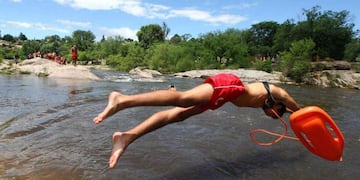 Guardavidas de Carlos Paz protestan por un despido (archivo).