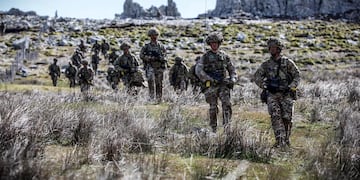 Vuelos militares a Uruguay y Ejercicios militares en Malvinas