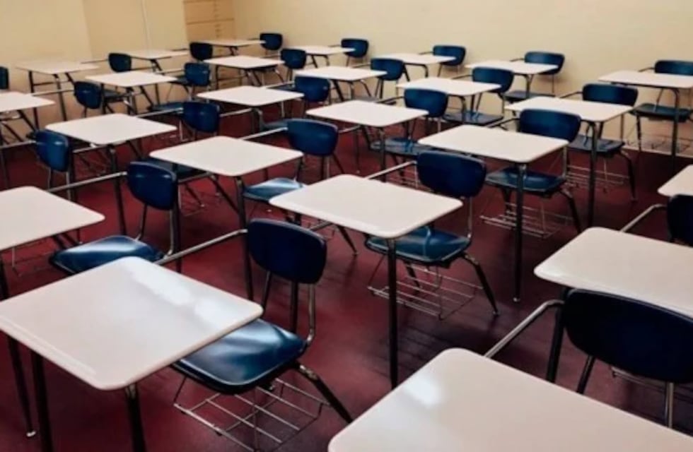 Robaron todas las computadoras de una escuela en La Plata y tuvieron que suspender las clases