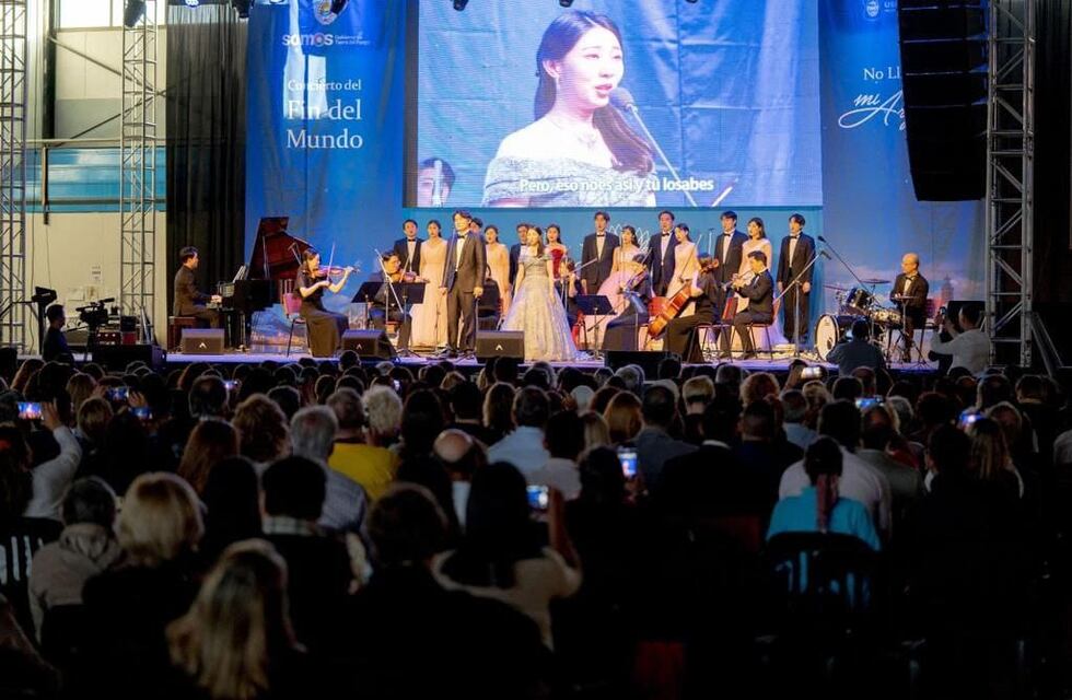 Gran primera presentación del coro “Gracias” en Ushuaia