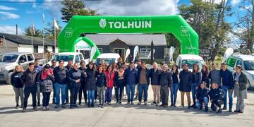 Tolhuin: Harrington entregó nuevos vehículos municipales