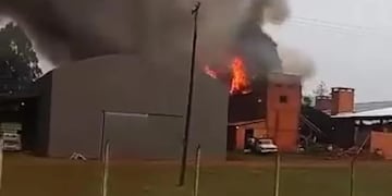 Incendio en un secadero de yerba mate de 25 de Mayo.