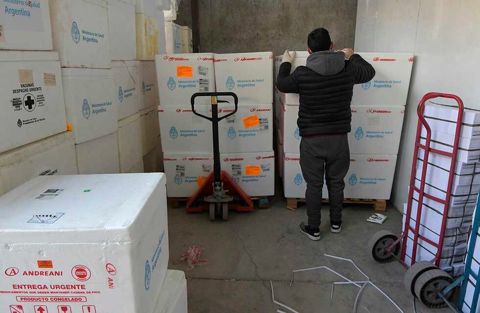 Vacuna covid-19 Mendoza: arribaron 68 mil dosis de Sinopharm