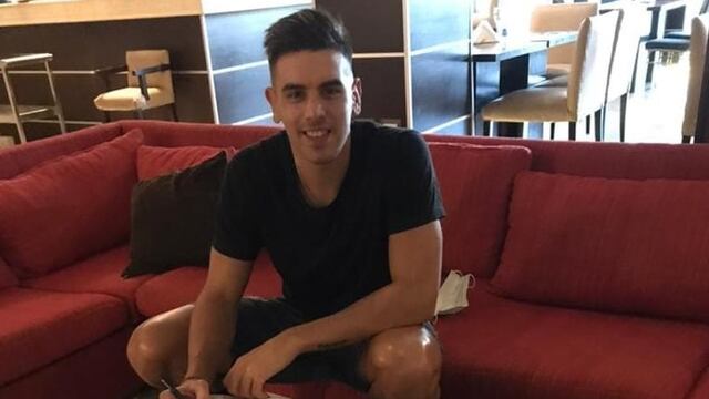 Alexis Castro firmó contrato con Colón de Santa Fe. (@colonoficial)