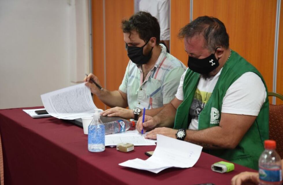 El Gobierno de Mendoza reanudó las reuniones paritarias con los gremios
