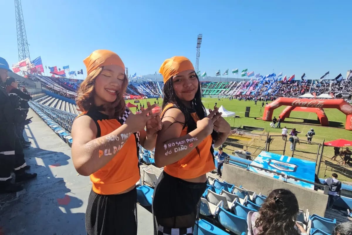 Por segundo año consecutivo, el proyecto "Resiliencia en colores" llevó la campaña contra el bullying "No seas parte del daño"  al “Finde Estudiantil” del EAP FNE.