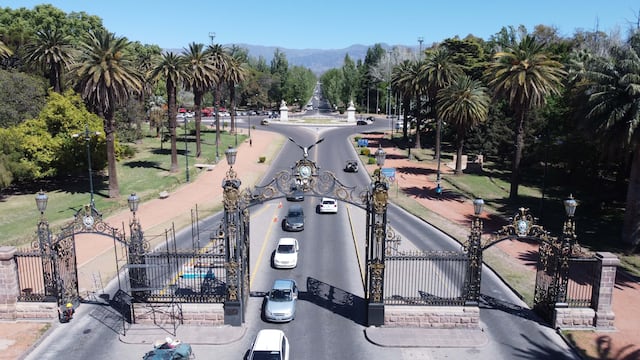 Portones del Parque General San Martín