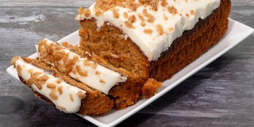 Cómo hacer un buen budín de zanahoria y manzana húmedo.