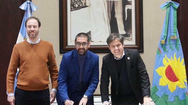 Rodrigo Aristimuño y Axel Kicillof firmaron la segunda cuota del Fondo  de Fortalecimiento Fiscal.