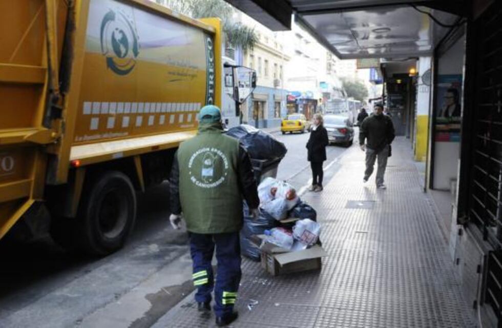 Navidad en Córdoba: cómo funcionarán los servicios públicos y los comercios en la ciudad