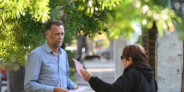 Funcionarios del Ejecutivo recorren barrios