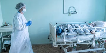 Desde el inicio de la pandemia, Uruguay registra 71.691 positivos y 712 muertes por causas relacionadas con el coronavirus. (AP)