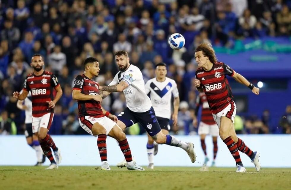 El increíble gol que erró Vélez contra Flamengo en la Copa Libertadores