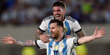 Messi y la importancia de De Paul en su bienestar en el ciclo Scaloni (AP)