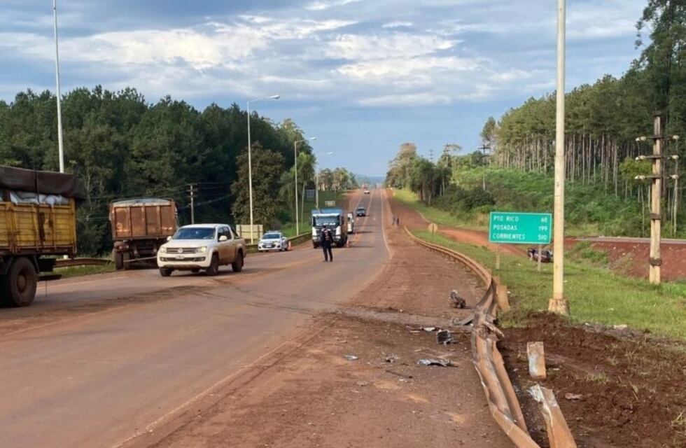 Camión que se quedó sin frenos protagonizó un choque en el acceso a Eldorado