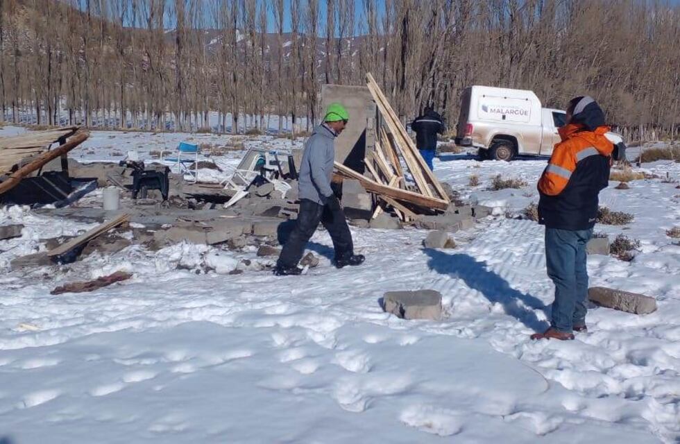 Mal tiempo: un temporal de viento blanco derrumbó una vivienda en Malargüe