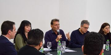 Darío Cocco y Luis Castellano encabezaron el segundo encuentro de intendentes en el SEOM