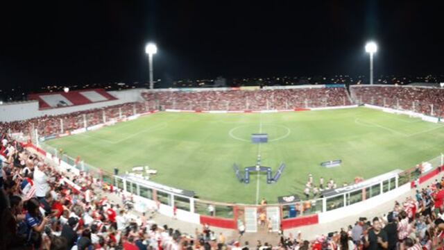 Una panorámica del Monumental, para el Instituto-Huracán
