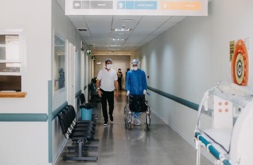 Tras superar el coronavirus, Uñac retomó sus funciones como gobernador