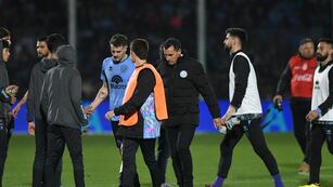 Vegetti y Farré, dos sobre los que los hinchas posaron sus ojos este viernes, en el empate sin goles con Rosario Central. (Facundo Luque / La Voz)