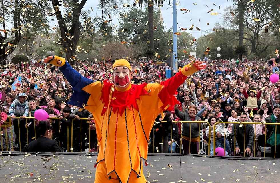Piñón Fijo convocó a miles de rafaelinos en la Plaza 25 de Mayo