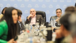Los diputados José Luis Espert (LLA) y Alejandro Finocchiaro (PRO), presidentes de las comisiones de Presupuesto y Educación (Foto: Federico López Claro)