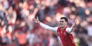 Alan Soñora marcó un golazo de tiro libre para Independiente.