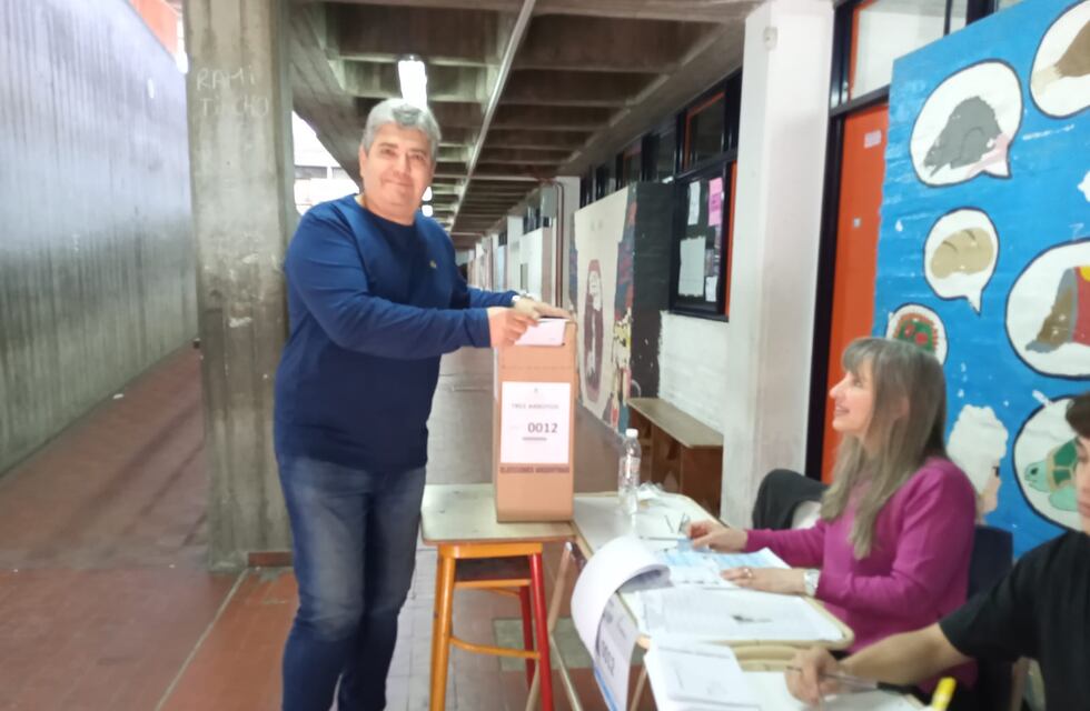 Elecciones 2023 en Tres Arroyos: votó Alejandro Barragán