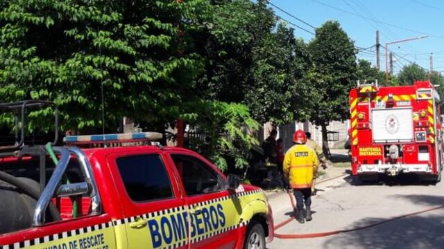 La rápida respuesta de los equipos de rescate fue clave para sofocar las llama.
