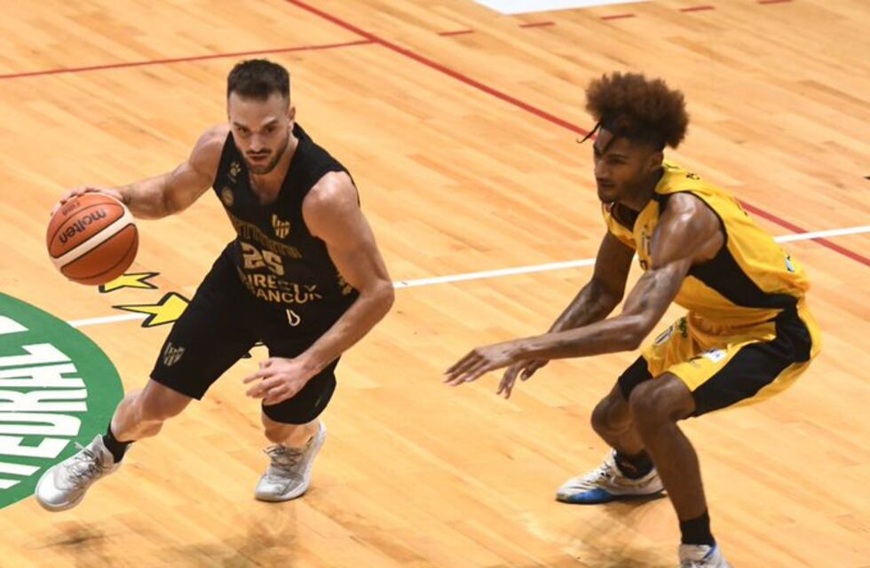 Con 11 de Bertone, la Gloria le ganó a Libertad de Sunchales