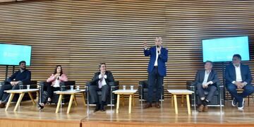 Gualeguaychú fue reconocido en la II Jornada de Planificación y Desarrollo Territorial. Foto: Twitter: Jorge Ferraresi