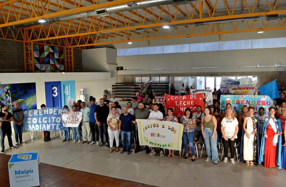 Más de 50 merenderos de Maipú recibieron donaciones de leche