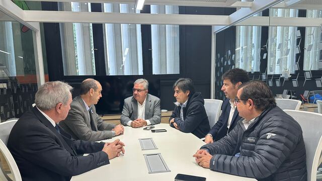 El gobernador Raúl Jalil se reunió con el country manager de Glencore Cobre Argentina, Juan Donicelli, y el presidente de YMAD, Juan Limodio.