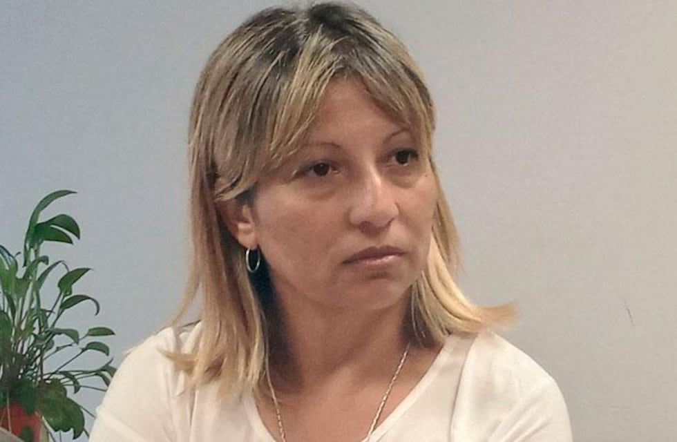 Trabajó en la Policía de Córdoba, denunció acoso y la echaron: lucha para que le otorguen su jubilación