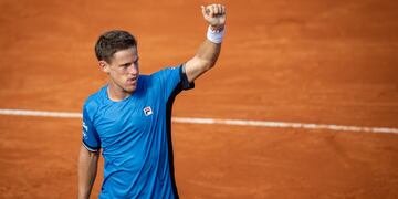 Diego Schwartzman festeja su victoria ante Machac.