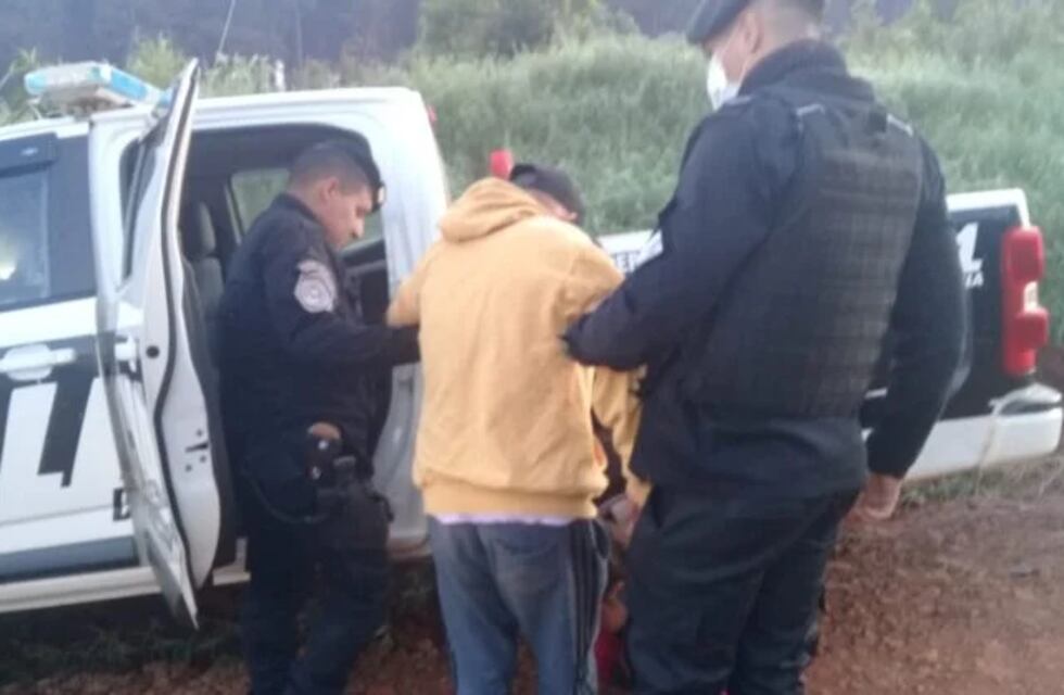 Un hombre fue hallado sin vida en Garuhapé: habría sido herido con un arma blanca