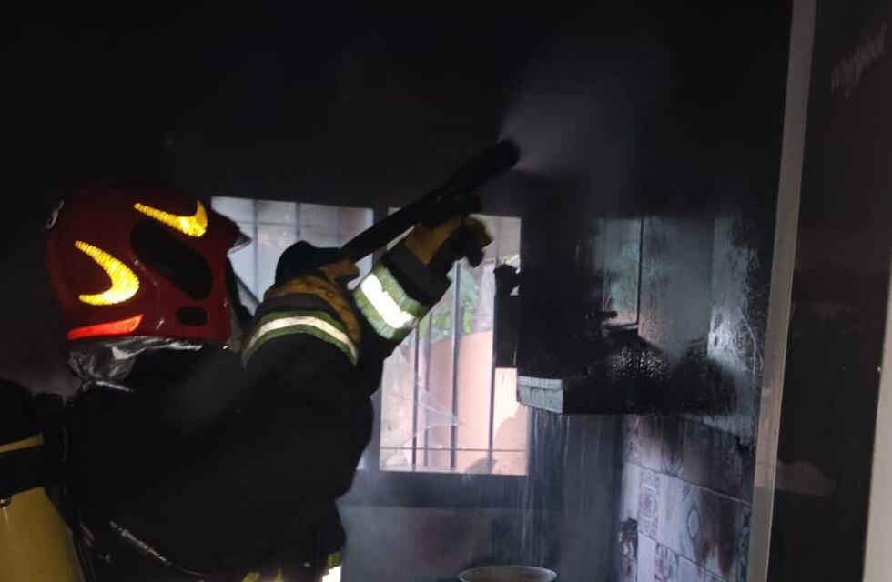 Investigan un incendio dentro de una vivienda al norte de la ciudad de Córdoba