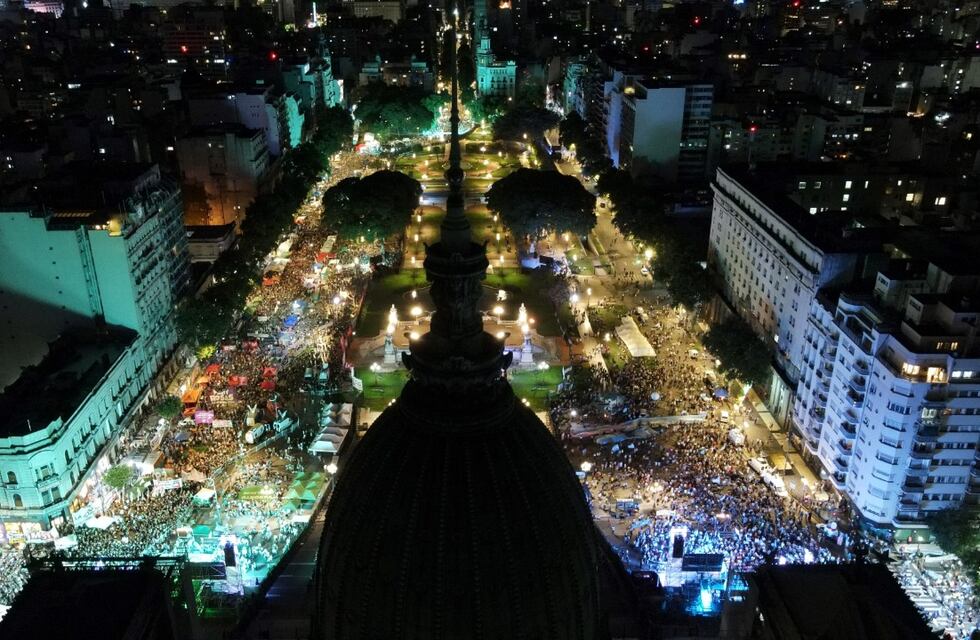 Aborto legal: se esperan vigilias y movilizaciones al Congreso para el martes