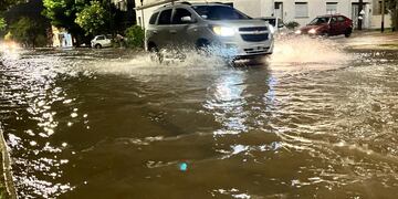 Lluvia en Río Cuarto, que sigue bajo alerta por tormentas. (Tommy Fragueiro/La Voz)