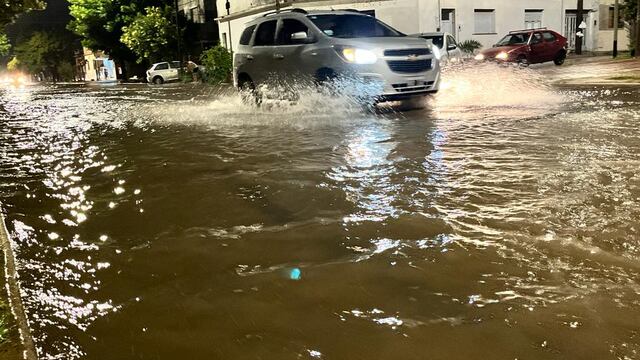 Lluvia en Río Cuarto, que sigue bajo alerta por tormentas. (Tommy Fragueiro/La Voz)
